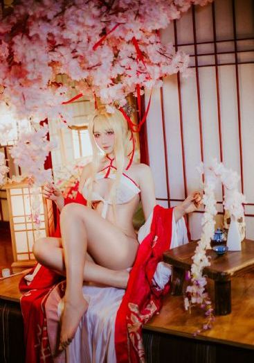 乳妇挤奶喷奶水无码中文字幕_超清电影完整版