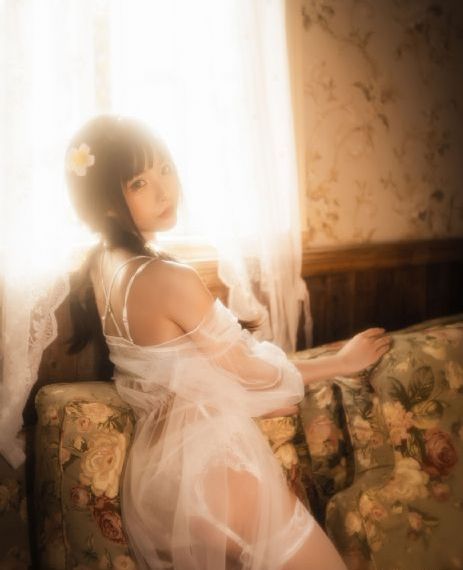 APP比基尼丰满美女裸体艺术_1080P高清迅雷在线观看