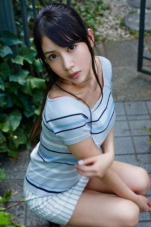 电影儿子的妻子_JVID性感写真
